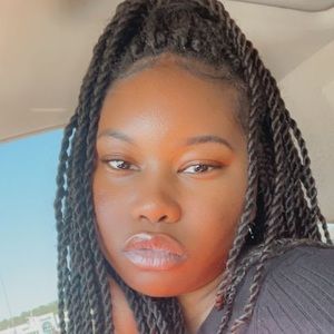 Meet your Posher, Timya